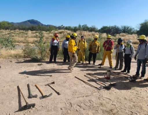 Realizan práctica operativa en campo